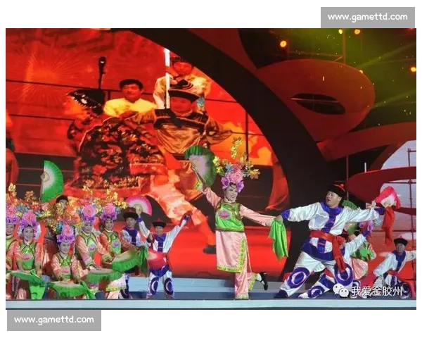 《欢歌笑语扬秧歌激情四溢竞舞动风采全城共庆传统文化盛事》 《欢歌笑语扬秧歌激情四溢竞舞动风采全城共庆传统文化盛事》